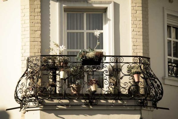 Dar Uzun Büyük Küçük Balkon Dekorasyonu Tasarım Fikirleri