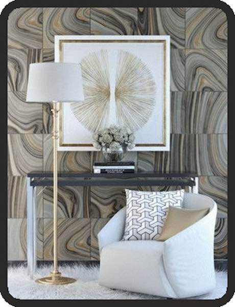 Duvar kağıdı ve dekoratif sıva, pahalı kumaş döşemeler. 