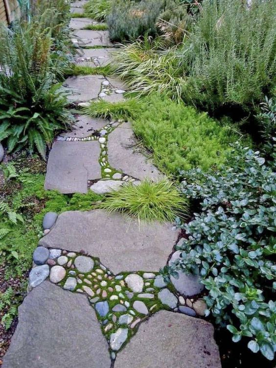 Bahçeye Taş Yol Yapımı ile Bahçelerinizi Güzelleştirin